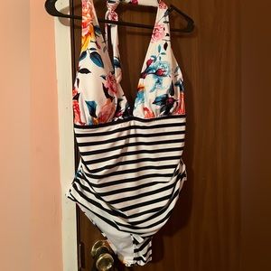 Cupshe 1x gorgeous halter one piece bathing suit
